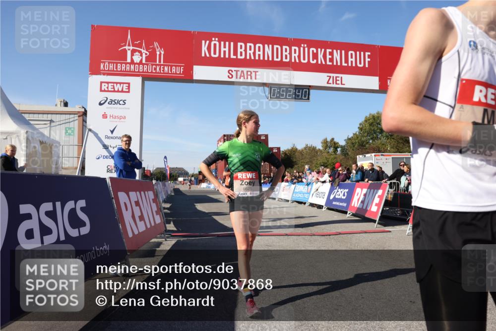03.10.2025 - Köhlbrandbrückenlauf Lena Gebhardt http://msf.ph/oto/9037868 03.10.2025 12:52:41 Ziel 4013, 4019, 6087, 6625 meine-sportfotos.de