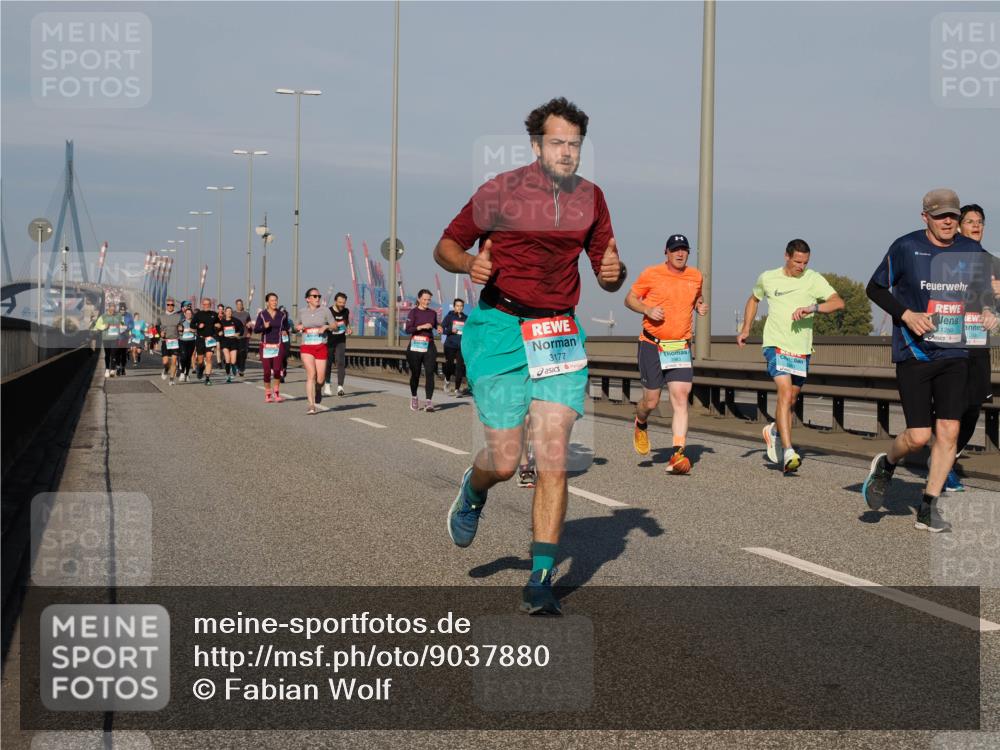 03.10.2025 - Köhlbrandbrückenlauf Fabian Wolf http://msf.ph/oto/9037880 03.10.2025 09:52:22 Position 3 3177, 1250 meine-sportfotos.de