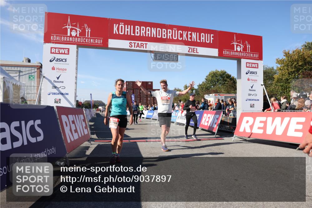 03.10.2025 - Köhlbrandbrückenlauf Lena Gebhardt http://msf.ph/oto/9037897 03.10.2025 13:15:06 Ziel 4090, 4232, 4244, 4282, 4784, 5173, 5186, 5737, 6017, 6128, 6129, 6189, 6249, 6252, 6370, 6454, 6591, 6810, 6815 meine-sportfotos.de