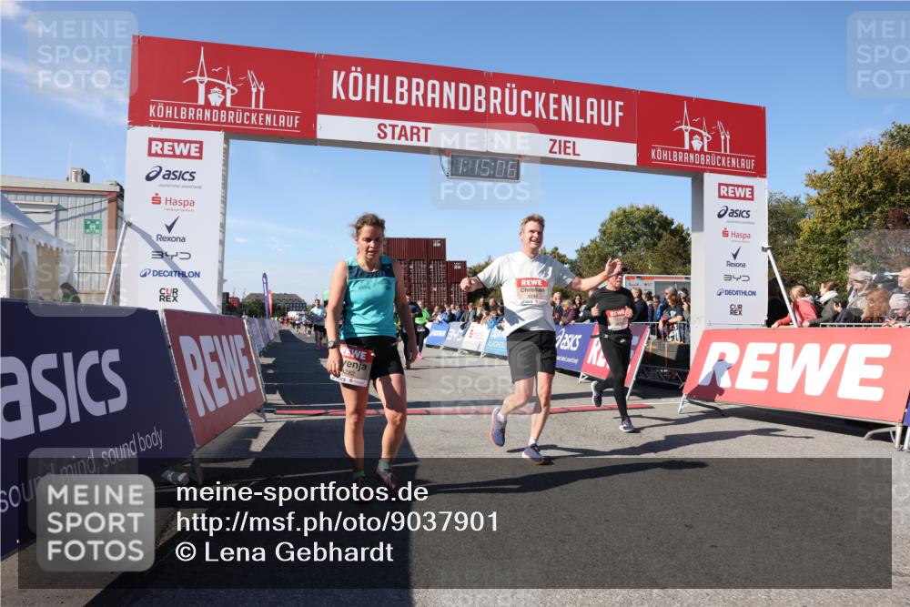 03.10.2025 - Köhlbrandbrückenlauf Lena Gebhardt http://msf.ph/oto/9037901 03.10.2025 13:15:07 Ziel 4090, 4232, 4244, 4282, 4784, 5173, 5186, 5737, 6017, 6128, 6129, 6189, 6249, 6252, 6370, 6454, 6591, 6810 meine-sportfotos.de