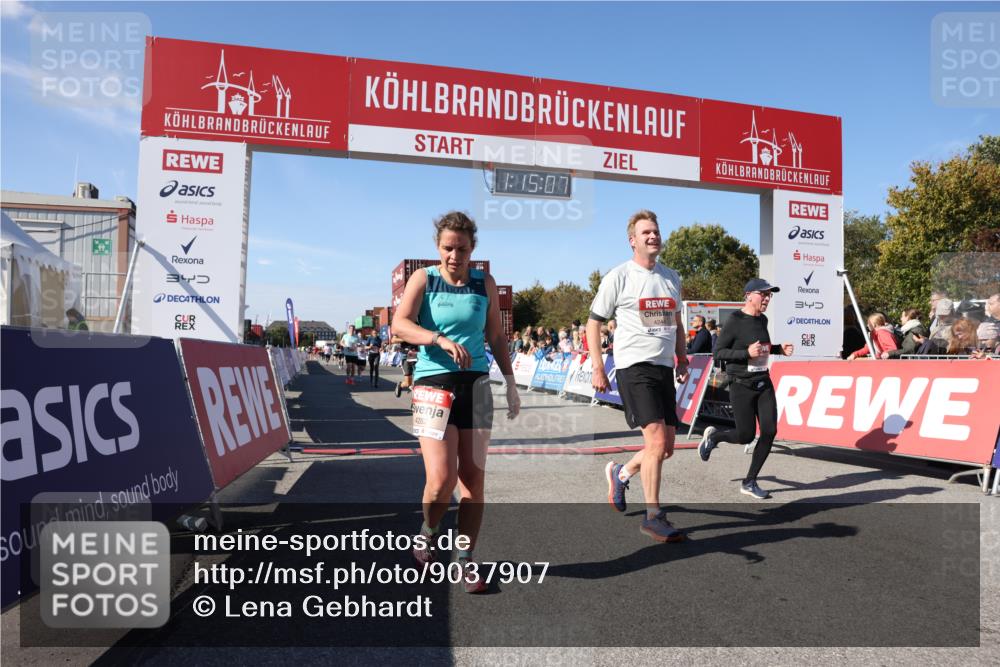 03.10.2025 - Köhlbrandbrückenlauf Lena Gebhardt http://msf.ph/oto/9037907 03.10.2025 13:15:07 Ziel 4090, 4232, 4244, 4282, 4784, 5173, 5186, 5737, 6017, 6128, 6129, 6189, 6249, 6252, 6370, 6454, 6591, 6810 meine-sportfotos.de