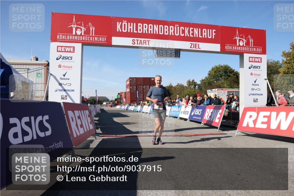03.10.2025 - Köhlbrandbrückenlauf Lena Gebhardt http://msf.ph/oto/9037915 03.10.2025 12:52:51 Ziel 4013, 4034 meine-sportfotos.de