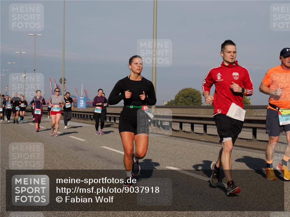 03.10.2025 - Köhlbrandbrückenlauf Fabian Wolf http://msf.ph/oto/9037918 03.10.2025 09:52:24 Position 3 0, 12, 2983 meine-sportfotos.de
