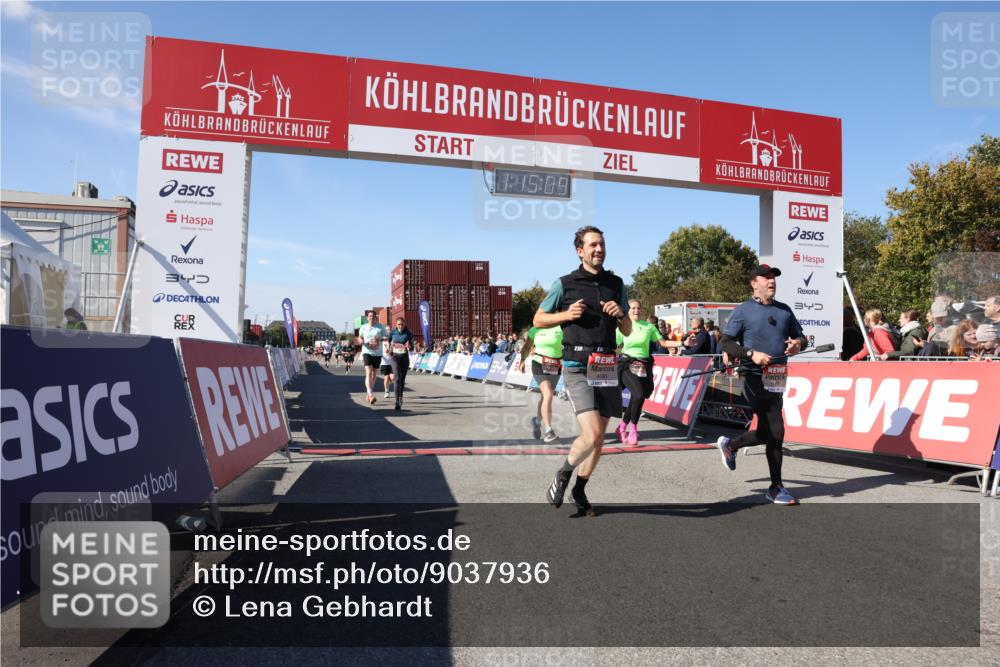 03.10.2025 - Köhlbrandbrückenlauf Lena Gebhardt http://msf.ph/oto/9037936 03.10.2025 13:15:10 Ziel 4090, 4244, 4282, 5173, 5186, 5737, 6189, 6249, 6252, 6370, 6454, 6591, 6810 meine-sportfotos.de