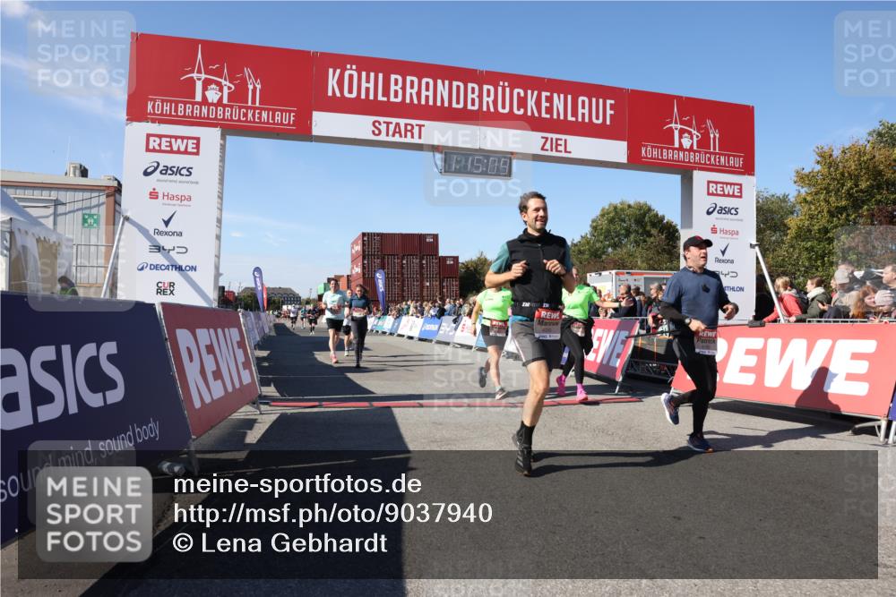03.10.2025 - Köhlbrandbrückenlauf Lena Gebhardt http://msf.ph/oto/9037940 03.10.2025 13:15:10 Ziel 4090, 4244, 4282, 5173, 5186, 5737, 6189, 6249, 6252, 6370, 6454, 6591, 6810 meine-sportfotos.de