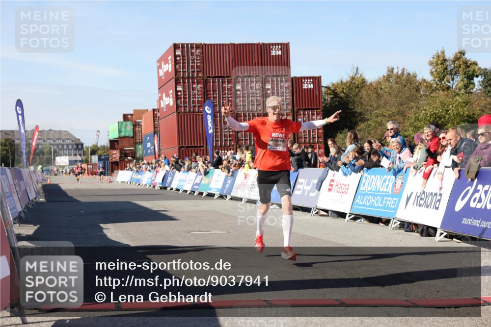 03.10.2025 - Köhlbrandbrückenlauf Lena Gebhardt http://msf.ph/oto/9037941 03.10.2025 12:53:00 Ziel 4034, 4040 meine-sportfotos.de