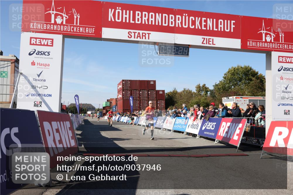 03.10.2025 - Köhlbrandbrückenlauf Lena Gebhardt http://msf.ph/oto/9037946 03.10.2025 12:53:25 Ziel 4029, 4142, 5786, 6241, 6656, 6804 meine-sportfotos.de