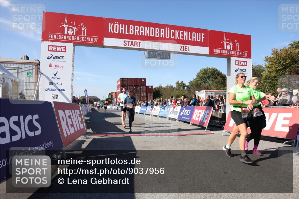 03.10.2025 - Köhlbrandbrückenlauf Lena Gebhardt http://msf.ph/oto/9037956 03.10.2025 13:15:11 Ziel 4090, 4244, 4282, 5173, 5186, 6189, 6249, 6252, 6370, 6454, 6591, 6773, 6810 meine-sportfotos.de