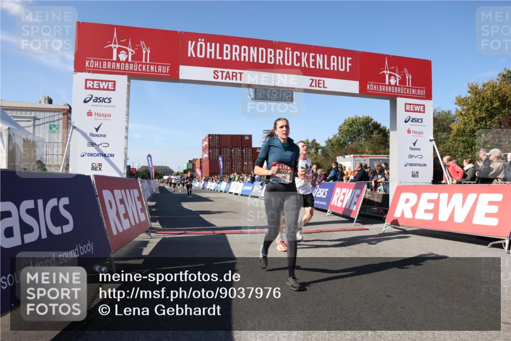 03.10.2025 - Köhlbrandbrückenlauf Lena Gebhardt http://msf.ph/oto/9037976 03.10.2025 13:15:13 Ziel 4090, 4244, 4282, 5186, 6189, 6249, 6252, 6370, 6591, 6773, 6810 meine-sportfotos.de