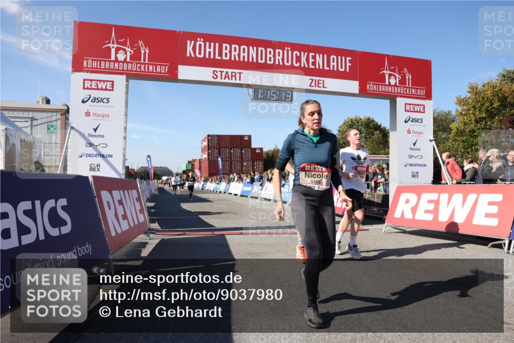 03.10.2025 - Köhlbrandbrückenlauf Lena Gebhardt http://msf.ph/oto/9037980 03.10.2025 13:15:13 Ziel 4090, 4244, 4282, 5186, 6189, 6249, 6252, 6370, 6591, 6773, 6810 meine-sportfotos.de