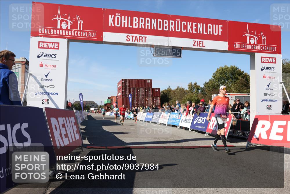 03.10.2025 - Köhlbrandbrückenlauf Lena Gebhardt http://msf.ph/oto/9037984 03.10.2025 12:53:26 Ziel 4029, 4142, 5786, 6241, 6656, 6804 meine-sportfotos.de