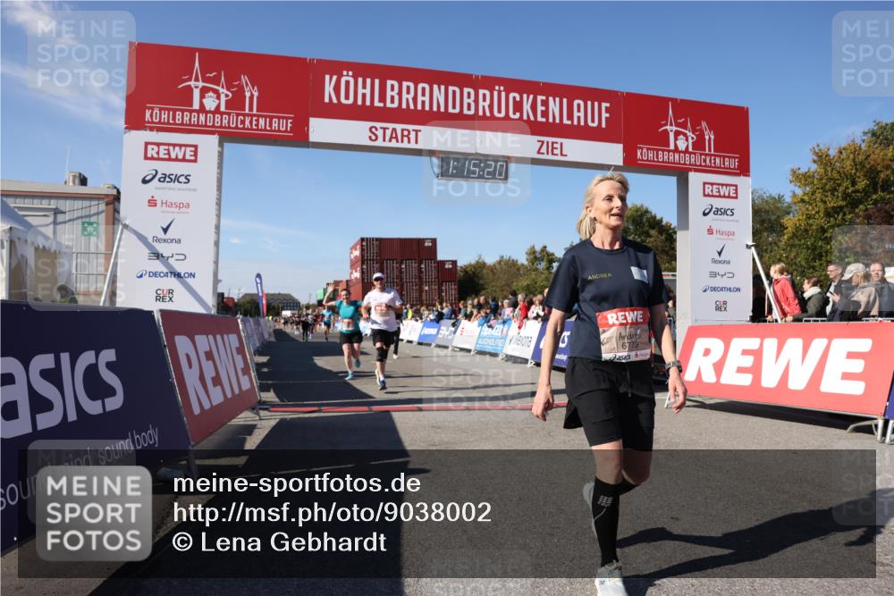 03.10.2025 - Köhlbrandbrückenlauf Lena Gebhardt http://msf.ph/oto/9038002 03.10.2025 13:15:20 Ziel 4031, 4610, 5186, 5771, 6370, 6535, 6591, 6773, 6790 meine-sportfotos.de