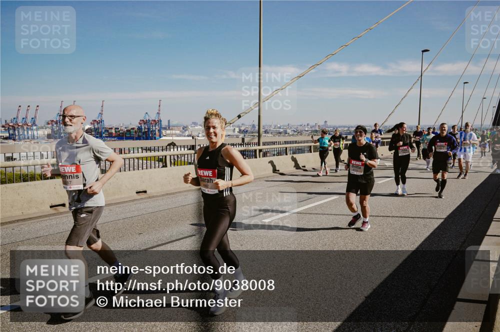 03.10.2025 - Köhlbrandbrückenlauf Michael Burmester http://msf.ph/oto/9038008 03.10.2025 12:30:47 Position 1 217 meine-sportfotos.de