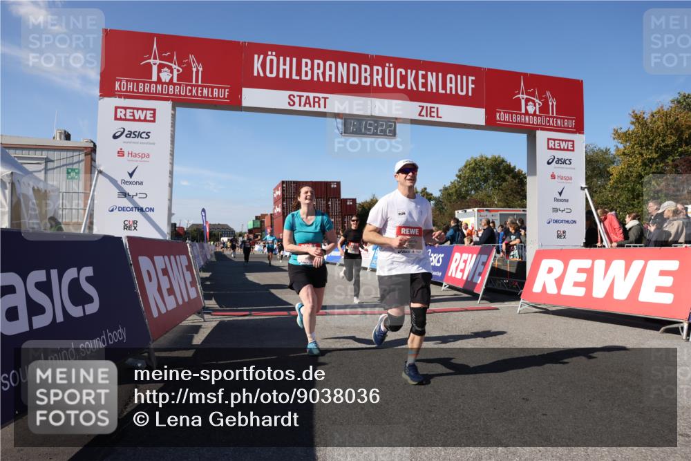 03.10.2025 - Köhlbrandbrückenlauf Lena Gebhardt http://msf.ph/oto/9038036 03.10.2025 13:15:22 Ziel 4031, 4610, 5771, 6535, 6772, 6773, 6790 meine-sportfotos.de