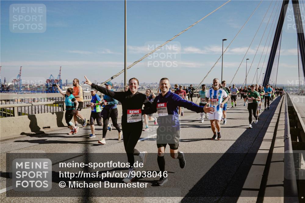 03.10.2025 - Köhlbrandbrückenlauf Michael Burmester http://msf.ph/oto/9038046 03.10.2025 12:30:50 Position 1 5291, 4204 meine-sportfotos.de