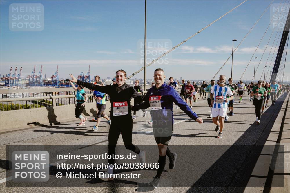 03.10.2025 - Köhlbrandbrückenlauf Michael Burmester http://msf.ph/oto/9038066 03.10.2025 12:30:50 Position 1 5291, 4204 meine-sportfotos.de