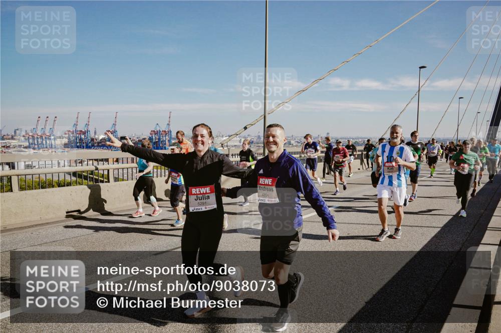 03.10.2025 - Köhlbrandbrückenlauf Michael Burmester http://msf.ph/oto/9038073 03.10.2025 12:30:50 Position 1 5291, 4204 meine-sportfotos.de