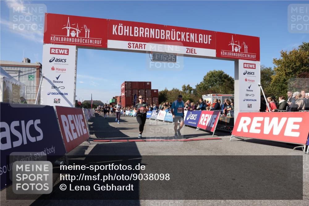 03.10.2025 - Köhlbrandbrückenlauf Lena Gebhardt http://msf.ph/oto/9038098 03.10.2025 13:15:26 Ziel 4031, 4267, 4610, 4958, 4962, 5309, 5771, 6019, 6535, 6772, 6773, 6790 meine-sportfotos.de