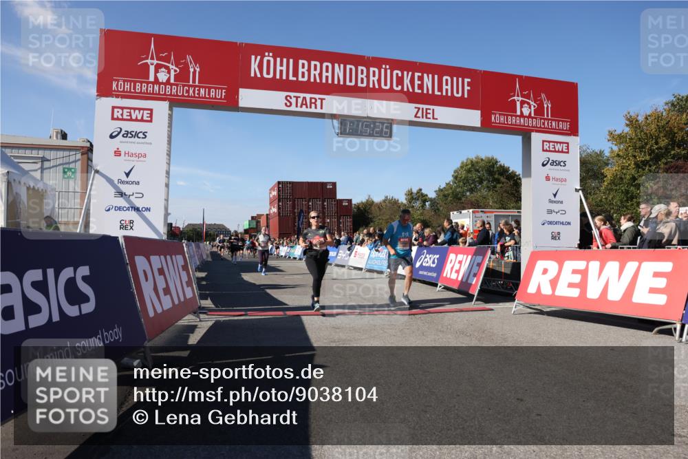 03.10.2025 - Köhlbrandbrückenlauf Lena Gebhardt http://msf.ph/oto/9038104 03.10.2025 13:15:26 Ziel 4031, 4267, 4610, 4958, 4962, 5309, 5771, 6019, 6535, 6772, 6773, 6790 meine-sportfotos.de