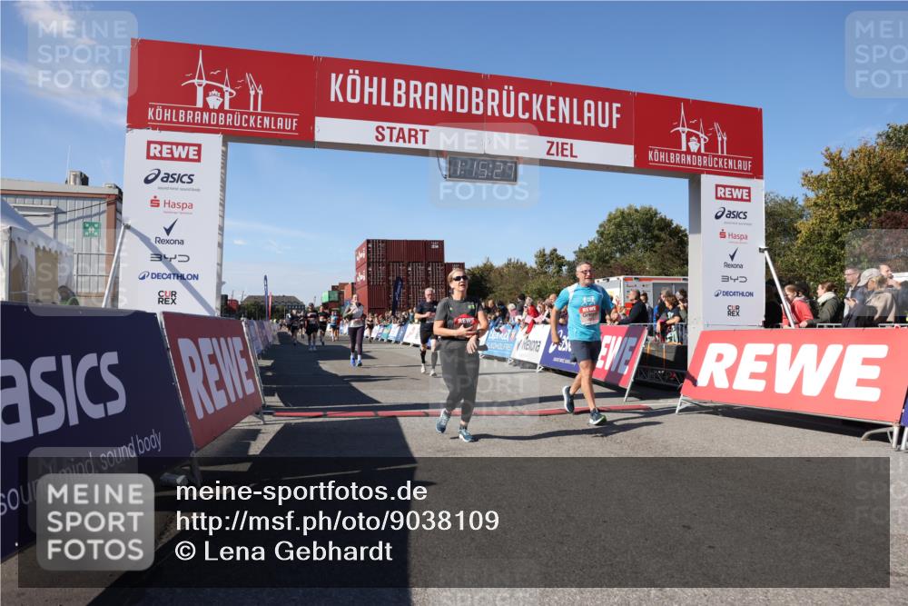 03.10.2025 - Köhlbrandbrückenlauf Lena Gebhardt http://msf.ph/oto/9038109 03.10.2025 13:15:27 Ziel 4031, 4267, 4610, 4871, 4958, 4962, 5309, 5771, 6019, 6535, 6772, 6773, 6790 meine-sportfotos.de