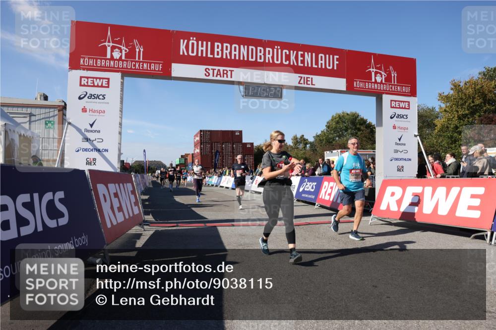 03.10.2025 - Köhlbrandbrückenlauf Lena Gebhardt http://msf.ph/oto/9038115 03.10.2025 13:15:27 Ziel 4031, 4267, 4610, 4871, 4958, 4962, 5309, 5771, 6019, 6535, 6772, 6773, 6790 meine-sportfotos.de