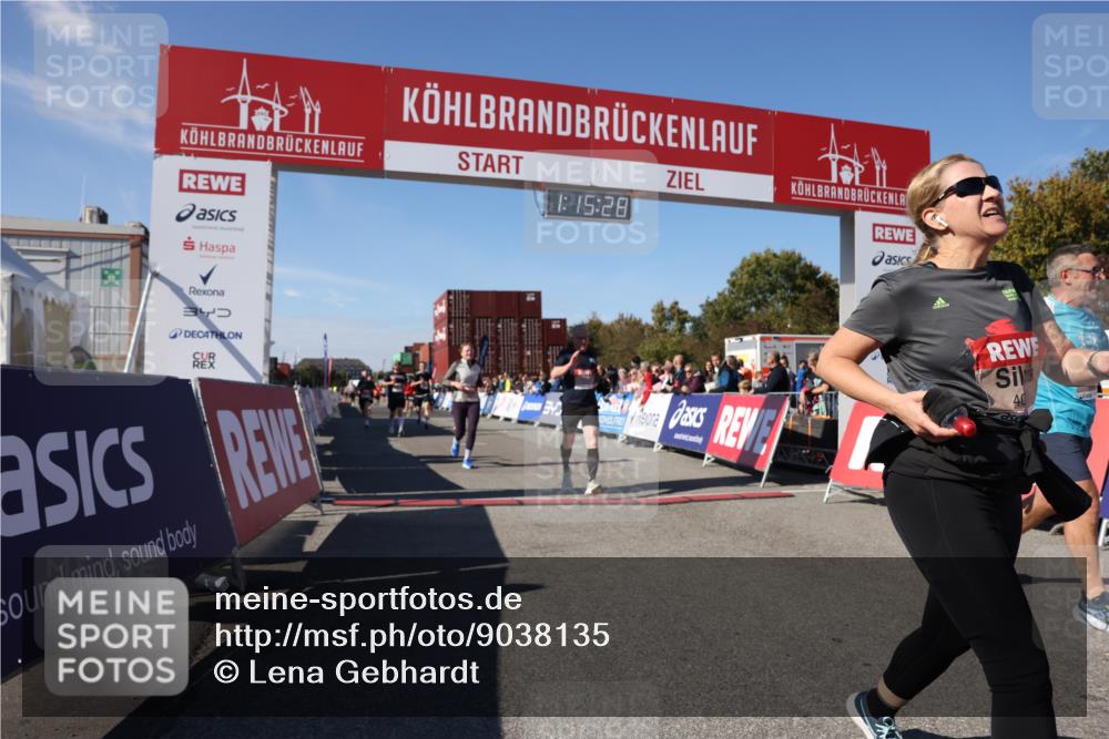 03.10.2025 - Köhlbrandbrückenlauf Lena Gebhardt http://msf.ph/oto/9038135 03.10.2025 13:15:29 Ziel 4031, 4267, 4610, 4797, 4871, 4958, 4962, 5309, 5771, 6019, 6535, 6772, 6790 meine-sportfotos.de
