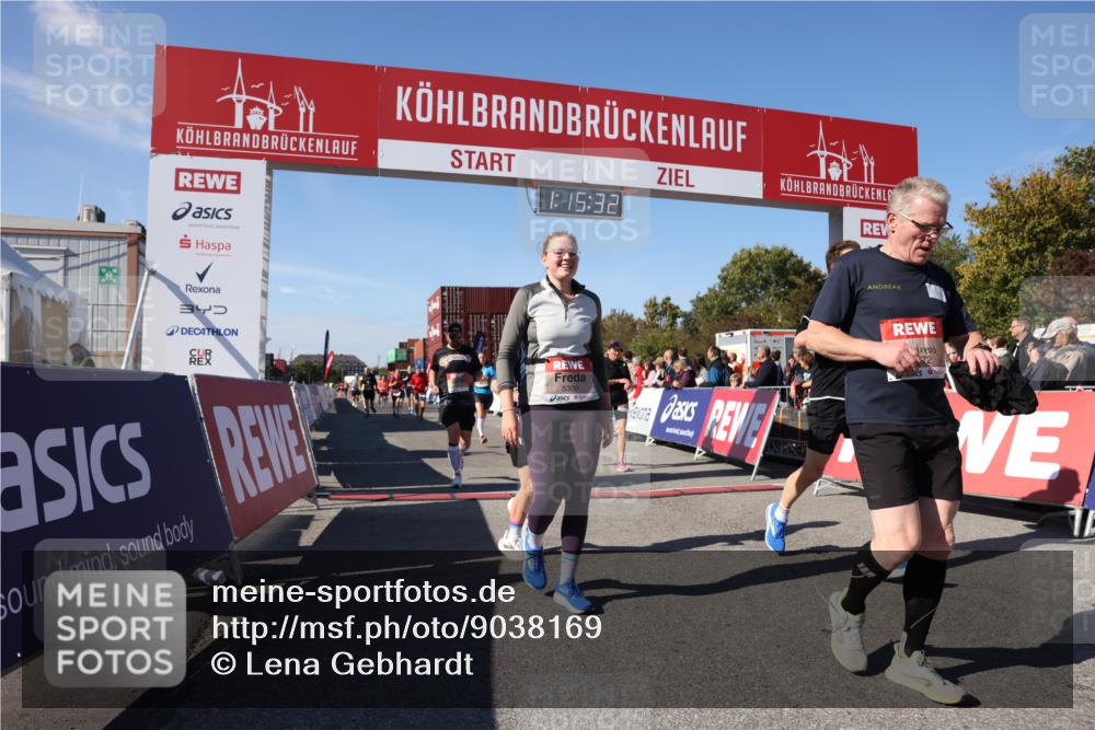 03.10.2025 - Köhlbrandbrückenlauf Lena Gebhardt http://msf.ph/oto/9038169 03.10.2025 13:15:32 Ziel 4031, 4267, 4399, 4577, 4678, 4704, 4797, 4803, 4871, 4958, 4962, 5309, 5771, 6019, 6535, 6772 meine-sportfotos.de