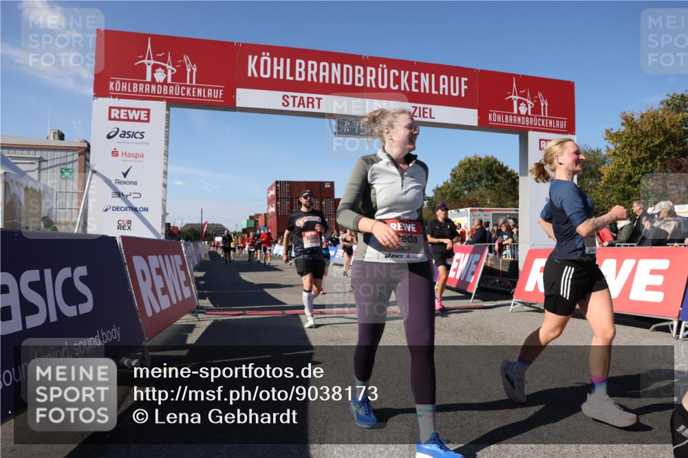 03.10.2025 - Köhlbrandbrückenlauf Lena Gebhardt http://msf.ph/oto/9038173 03.10.2025 13:15:33 Ziel 4031, 4267, 4399, 4421, 4577, 4678, 4704, 4797, 4803, 4871, 4958, 4962, 5309, 6019, 6535, 6772 meine-sportfotos.de