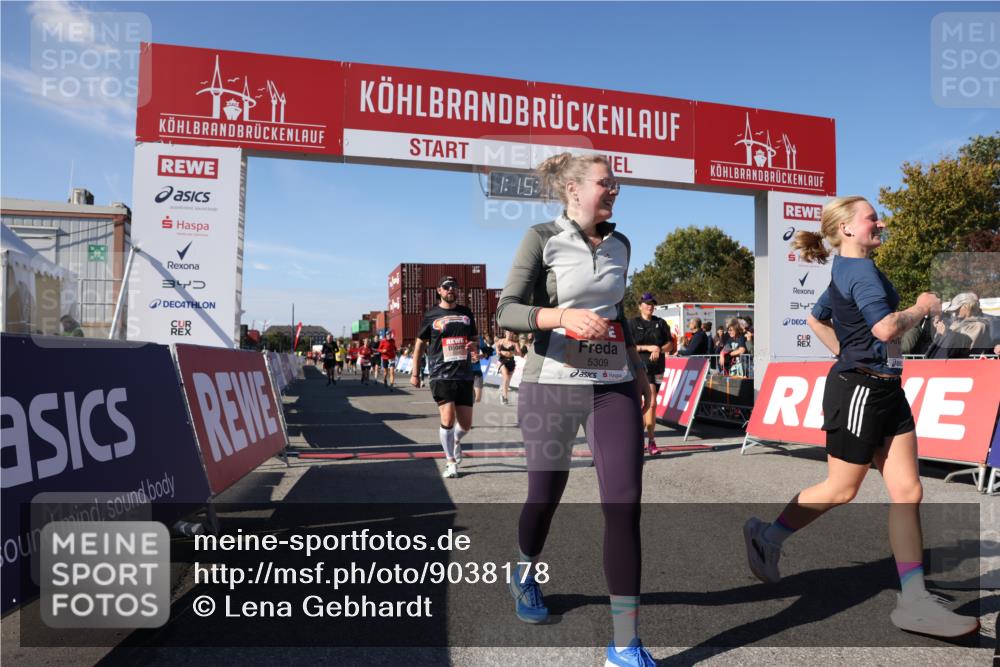 03.10.2025 - Köhlbrandbrückenlauf Lena Gebhardt http://msf.ph/oto/9038178 03.10.2025 13:15:33 Ziel 4031, 4267, 4399, 4421, 4577, 4678, 4704, 4797, 4803, 4871, 4958, 4962, 5309, 6019, 6535, 6772 meine-sportfotos.de