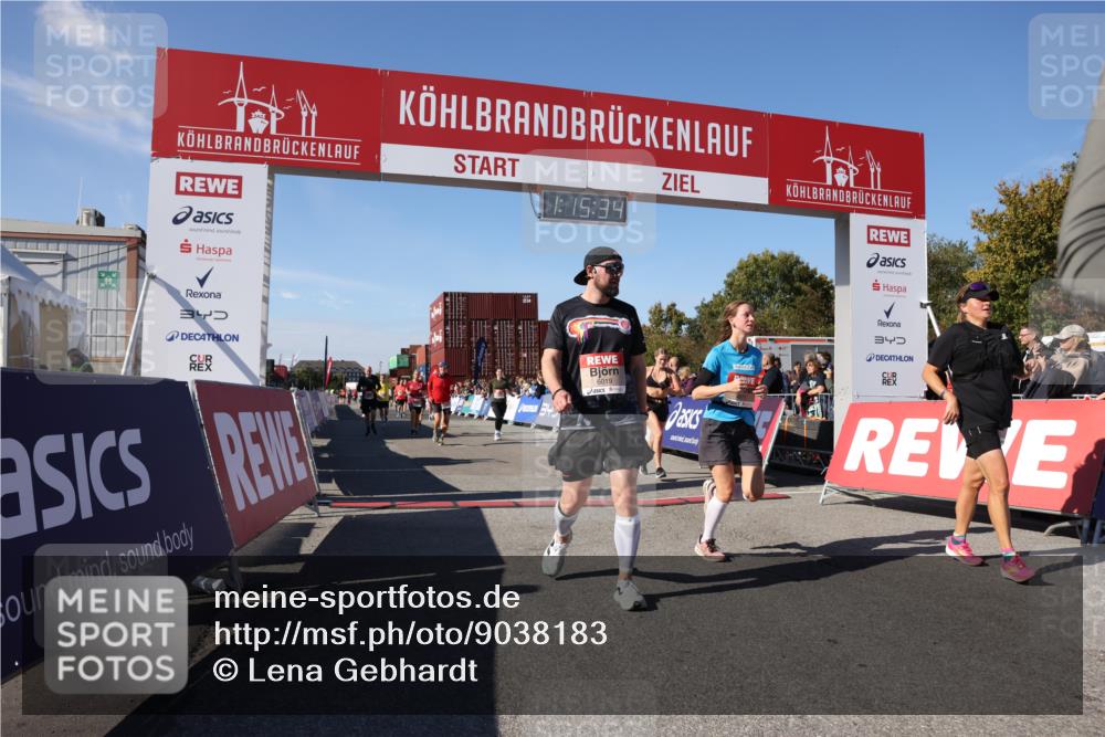 03.10.2025 - Köhlbrandbrückenlauf Lena Gebhardt http://msf.ph/oto/9038183 03.10.2025 13:15:34 Ziel 4031, 4267, 4399, 4421, 4577, 4678, 4704, 4797, 4803, 4871, 4958, 4962, 5309, 5942, 6019, 6535, 6772 meine-sportfotos.de