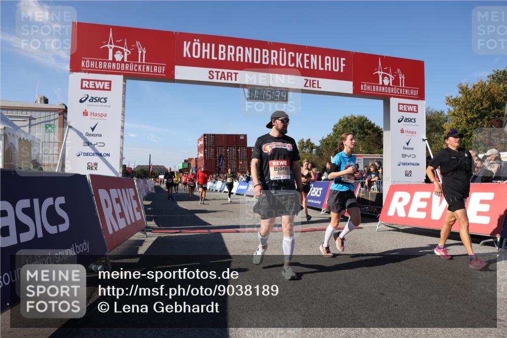 03.10.2025 - Köhlbrandbrückenlauf Lena Gebhardt http://msf.ph/oto/9038189 03.10.2025 13:15:34 Ziel 4031, 4267, 4399, 4421, 4577, 4678, 4704, 4797, 4803, 4871, 4958, 4962, 5309, 5942, 6019, 6535, 6772 meine-sportfotos.de