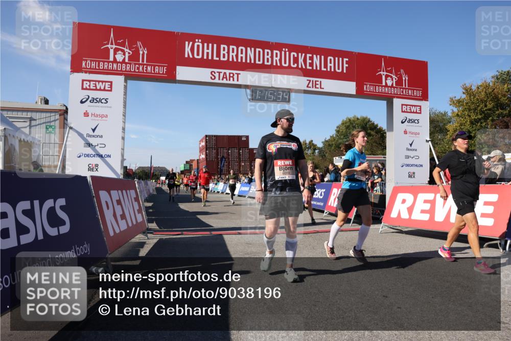 03.10.2025 - Köhlbrandbrückenlauf Lena Gebhardt http://msf.ph/oto/9038196 03.10.2025 13:15:34 Ziel 4031, 4267, 4399, 4421, 4577, 4678, 4704, 4797, 4803, 4871, 4958, 4962, 5309, 5942, 6019, 6535, 6772 meine-sportfotos.de
