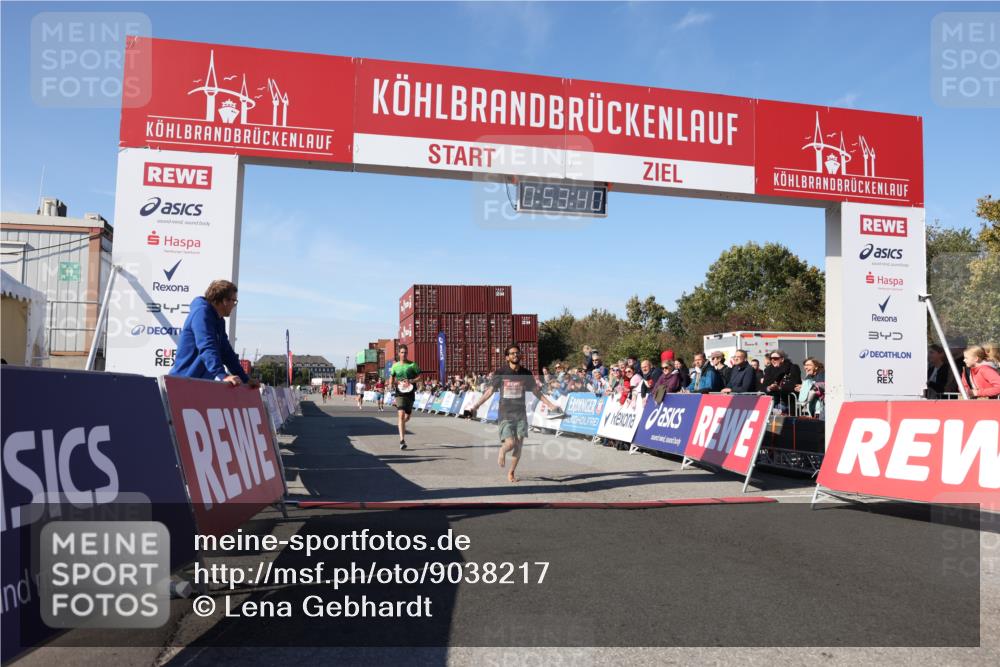 03.10.2025 - Köhlbrandbrückenlauf Lena Gebhardt http://msf.ph/oto/9038217 03.10.2025 12:53:41 Ziel 4043, 4155, 6085, 6624 meine-sportfotos.de