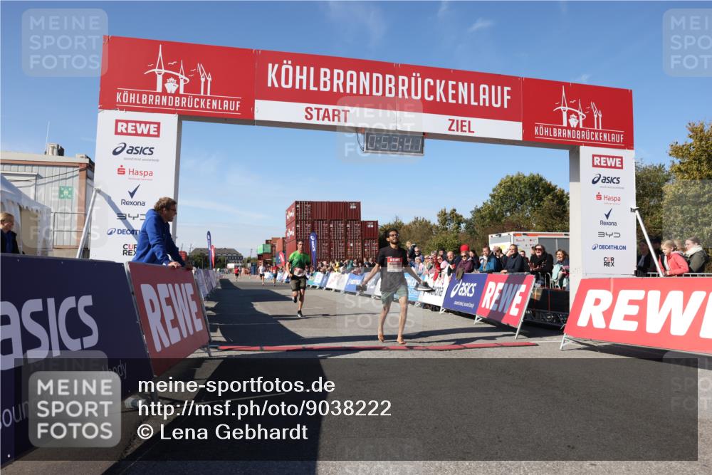 03.10.2025 - Köhlbrandbrückenlauf Lena Gebhardt http://msf.ph/oto/9038222 03.10.2025 12:53:41 Ziel 4043, 4155, 6085, 6624 meine-sportfotos.de