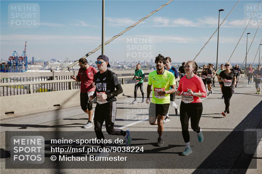 03.10.2025 - Köhlbrandbrückenlauf Michael Burmester http://msf.ph/oto/9038224 03.10.2025 12:30:58 Position 1 6559, 5866 meine-sportfotos.de