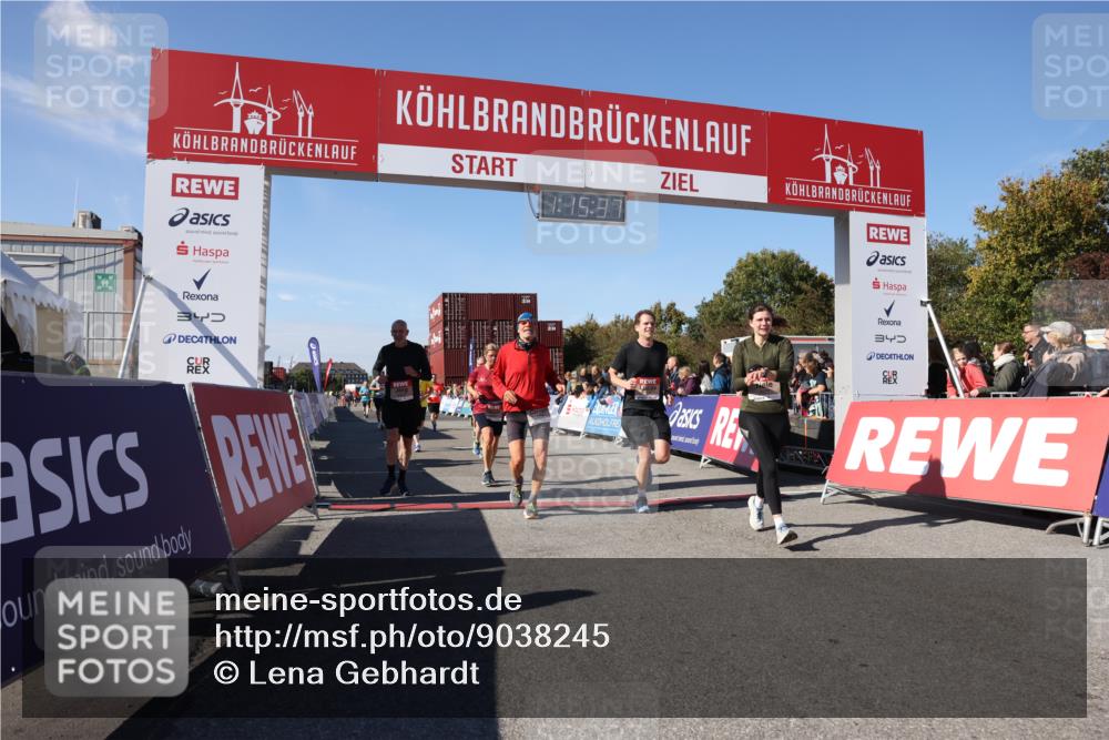 03.10.2025 - Köhlbrandbrückenlauf Lena Gebhardt http://msf.ph/oto/9038245 03.10.2025 13:15:38 Ziel 4210, 4267, 4399, 4421, 4577, 4604, 4678, 4704, 4797, 4803, 4871, 4958, 4962, 5309, 5768, 5942, 6019, 6112, 6772 meine-sportfotos.de