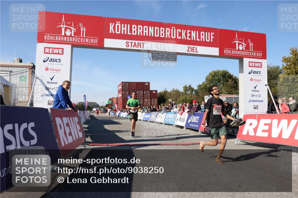 03.10.2025 - Köhlbrandbrückenlauf Lena Gebhardt http://msf.ph/oto/9038250 03.10.2025 12:53:42 Ziel 4043, 4155, 6085, 6422, 6624 meine-sportfotos.de