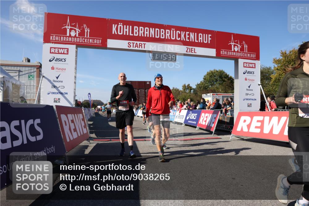 03.10.2025 - Köhlbrandbrückenlauf Lena Gebhardt http://msf.ph/oto/9038265 03.10.2025 13:15:39 Ziel 4210, 4267, 4399, 4421, 4577, 4604, 4678, 4704, 4797, 4803, 4871, 4885, 4958, 4962, 5309, 5768, 5942, 6019, 6112 meine-sportfotos.de