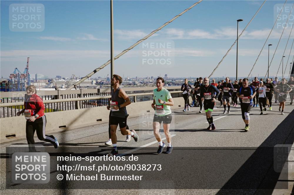 03.10.2025 - Köhlbrandbrückenlauf Michael Burmester http://msf.ph/oto/9038273 03.10.2025 12:31:01 Position 1 6589 meine-sportfotos.de
