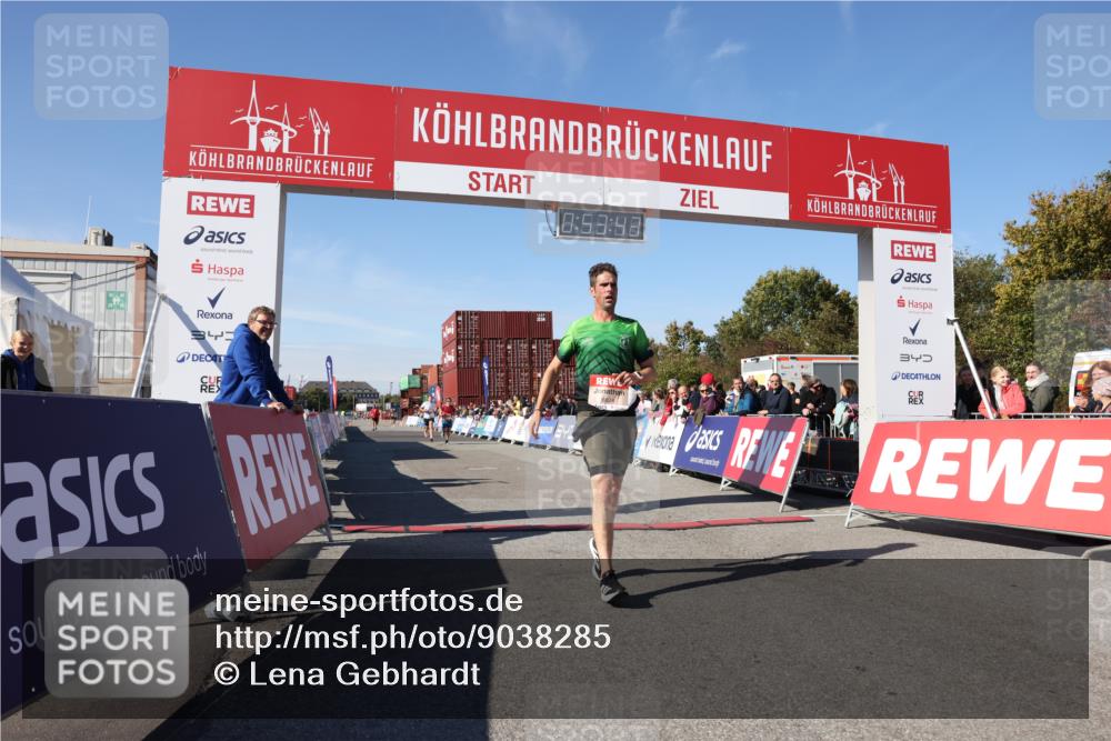 03.10.2025 - Köhlbrandbrückenlauf Lena Gebhardt http://msf.ph/oto/9038285 03.10.2025 12:53:44 Ziel 4043, 6085, 6422, 6624 meine-sportfotos.de