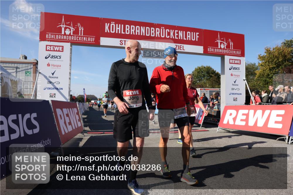 03.10.2025 - Köhlbrandbrückenlauf Lena Gebhardt http://msf.ph/oto/9038286 03.10.2025 13:15:41 Ziel 4210, 4399, 4421, 4577, 4604, 4678, 4704, 4797, 4803, 4871, 4885, 4958, 5768, 5800, 5801, 5942, 6019, 6112 meine-sportfotos.de
