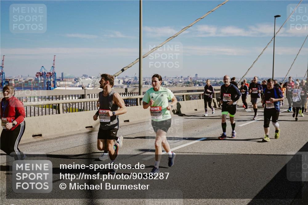 03.10.2025 - Köhlbrandbrückenlauf Michael Burmester http://msf.ph/oto/9038287 03.10.2025 12:31:02 Position 1 6129, 6589 meine-sportfotos.de