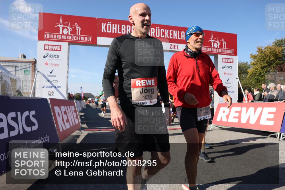 03.10.2025 - Köhlbrandbrückenlauf Lena Gebhardt http://msf.ph/oto/9038295 03.10.2025 13:15:41 Ziel 4210, 4399, 4421, 4577, 4604, 4678, 4704, 4797, 4803, 4871, 4885, 4958, 5768, 5800, 5801, 5942, 6019, 6112 meine-sportfotos.de
