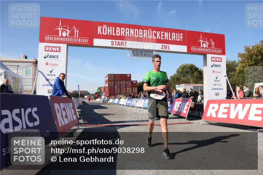 03.10.2025 - Köhlbrandbrückenlauf Lena Gebhardt http://msf.ph/oto/9038298 03.10.2025 12:53:44 Ziel 4043, 6085, 6422, 6624 meine-sportfotos.de