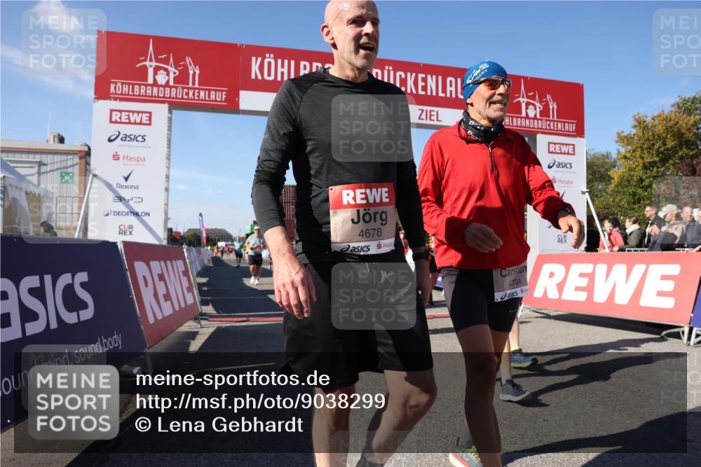 03.10.2025 - Köhlbrandbrückenlauf Lena Gebhardt http://msf.ph/oto/9038299 03.10.2025 13:15:41 Ziel 4210, 4399, 4421, 4577, 4604, 4678, 4704, 4797, 4803, 4871, 4885, 4958, 5768, 5800, 5801, 5942, 6019, 6112 meine-sportfotos.de