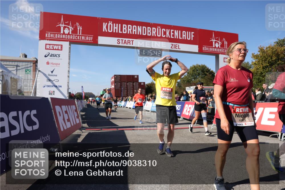 03.10.2025 - Köhlbrandbrückenlauf Lena Gebhardt http://msf.ph/oto/9038310 03.10.2025 13:15:42 Ziel 4210, 4399, 4421, 4577, 4604, 4678, 4704, 4797, 4803, 4871, 4885, 4958, 5768, 5800, 5801, 5942, 6112, 6536 meine-sportfotos.de