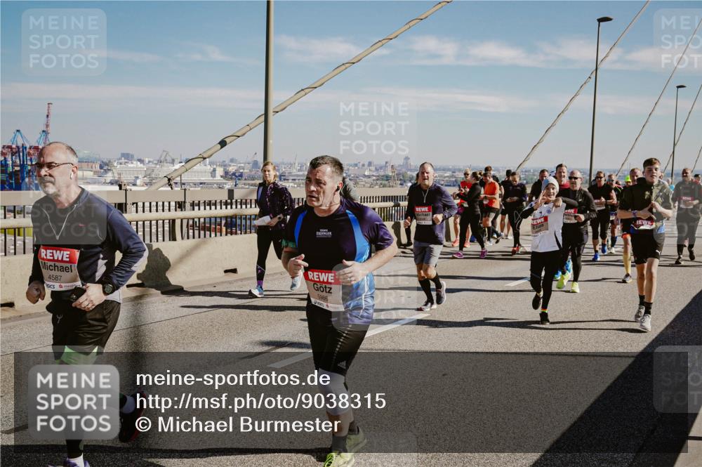 03.10.2025 - Köhlbrandbrückenlauf Michael Burmester http://msf.ph/oto/9038315 03.10.2025 12:31:04 Position 1 4587, 5986 meine-sportfotos.de