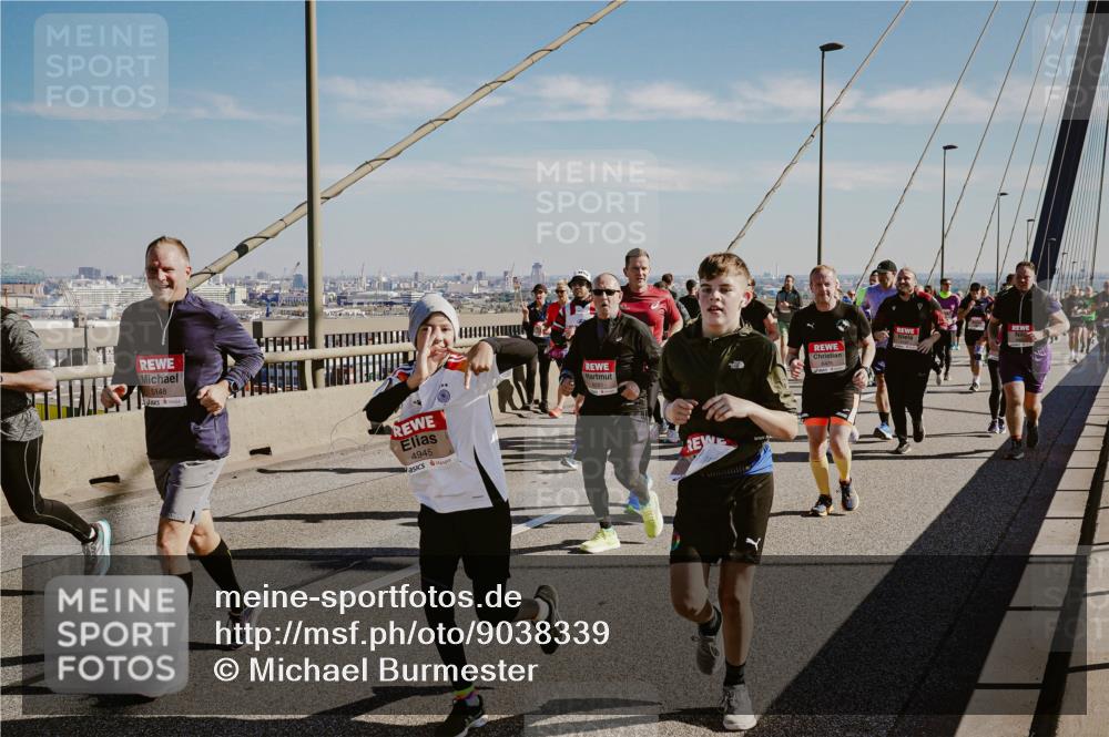 03.10.2025 - Köhlbrandbrückenlauf Michael Burmester http://msf.ph/oto/9038339 03.10.2025 12:31:05 Position 1 5148, 4945 meine-sportfotos.de