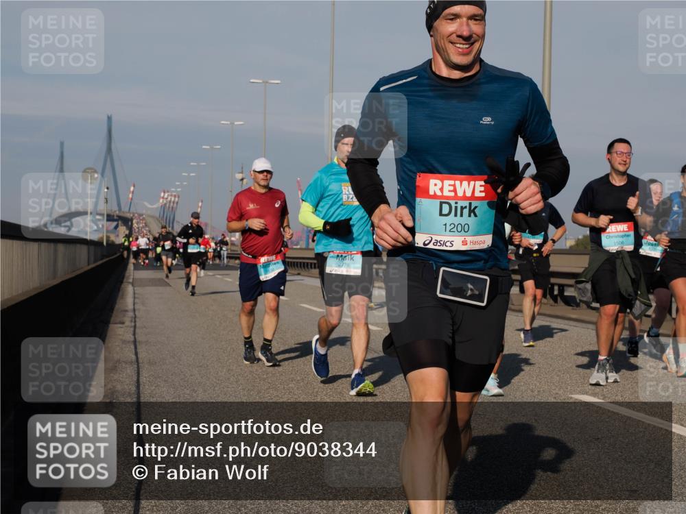 03.10.2025 - Köhlbrandbrückenlauf Fabian Wolf http://msf.ph/oto/9038344 03.10.2025 09:52:44 Position 3 2776, 1200, 1506, 1335 meine-sportfotos.de