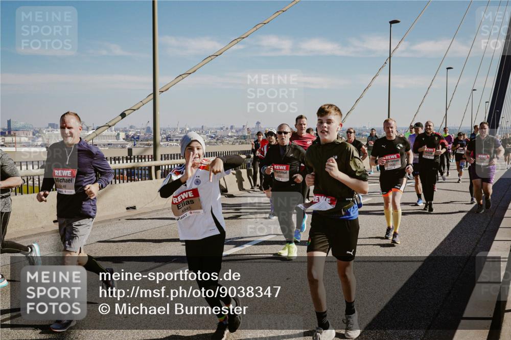 03.10.2025 - Köhlbrandbrückenlauf Michael Burmester http://msf.ph/oto/9038347 03.10.2025 12:31:06 Position 1 5148, 4945, 6261, 6435 meine-sportfotos.de